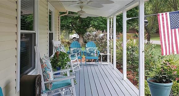 3rd image of 7249 Shadowlake Dr