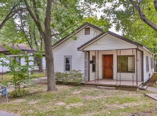 705 W Center Ave, Springdale, AR 72764