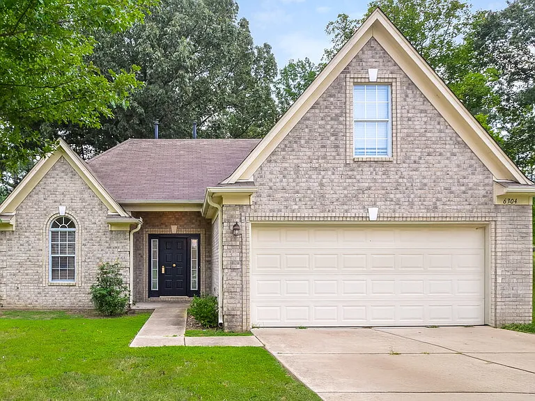 6304 Kingsview Dr — Photo 1