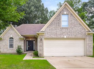 6304 Kingsview Dr, Horn Lake, MS 38637
