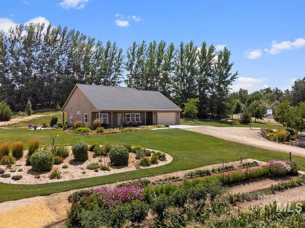 18056 McIntyre Ln, Wilder, ID 83676