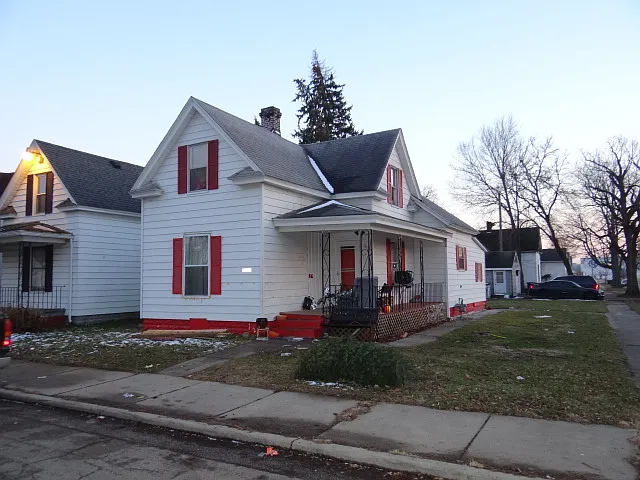 1722 Dunham St photo 1