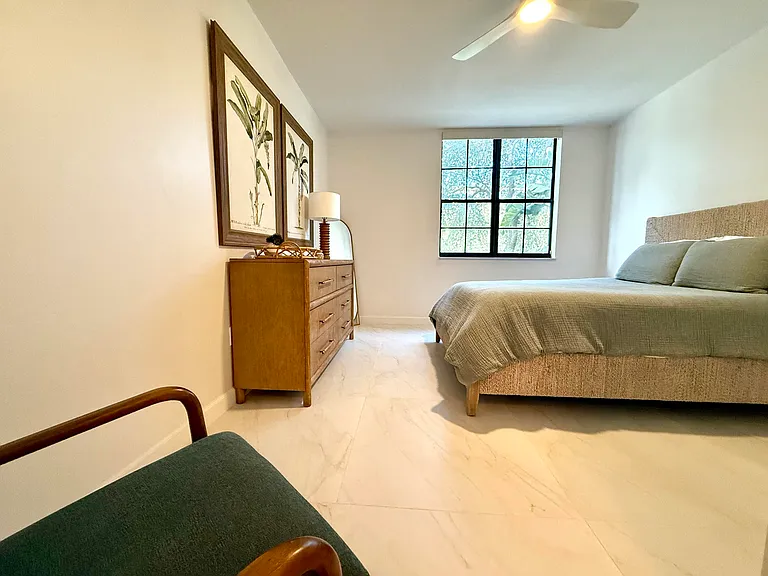 780 Sapodilla Ave #207 — Photo 10