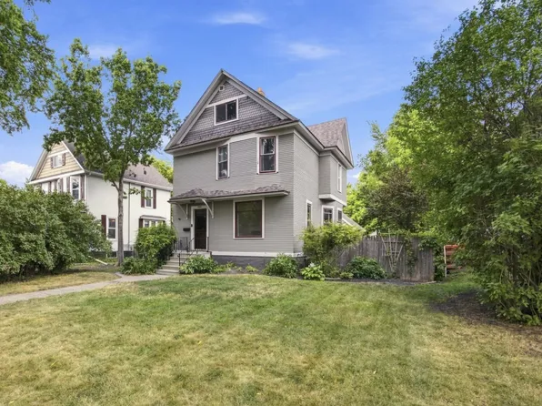 819 8th Ave N, Fargo, ND 58102