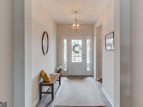 4th image of 360 Mulberry Rd NW