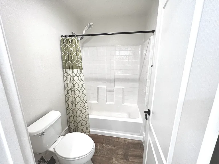 7140 Charter Crest St — Photo 73
