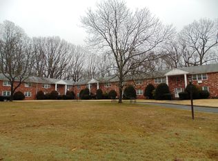 122 Country Club Rd #126C, Cheshire, CT 06410