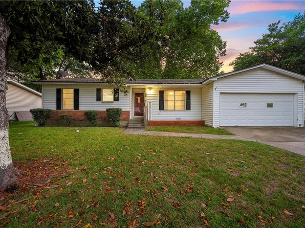 2531 S 26th St, Waco, TX 76706