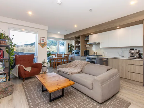 38362 Buckley Ave #428, Squamish, BC V8B 0J8