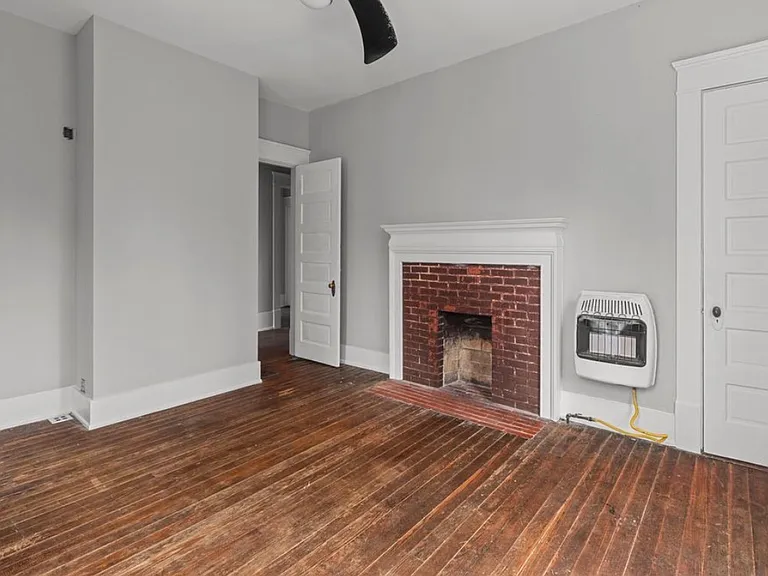 514 Wapping St #A — Photo 11