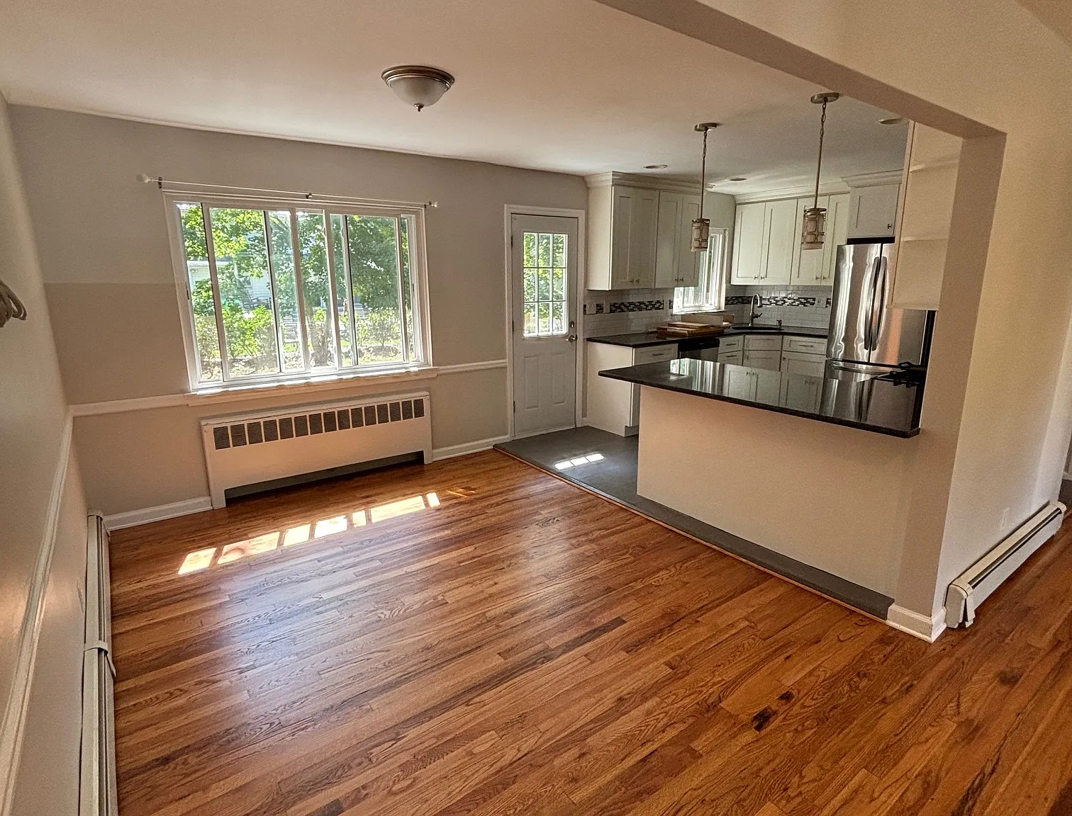3 bed, 2.5 bath, 1500 sqft, $4,500 — Photo 4