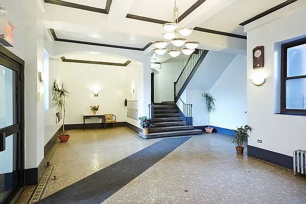 Sold by Keller Williams Realty Landmark | media 15