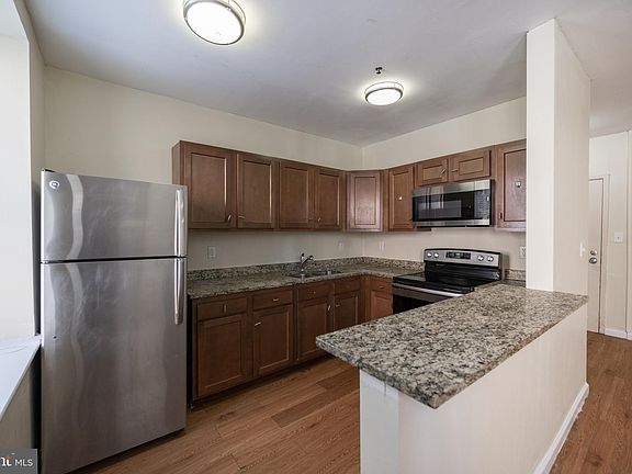 2nd image of 1501 W Allegheny Ave Unit 308