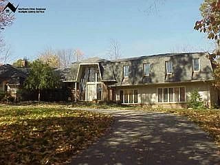 1st image of 1 Hunting Hollow Dr