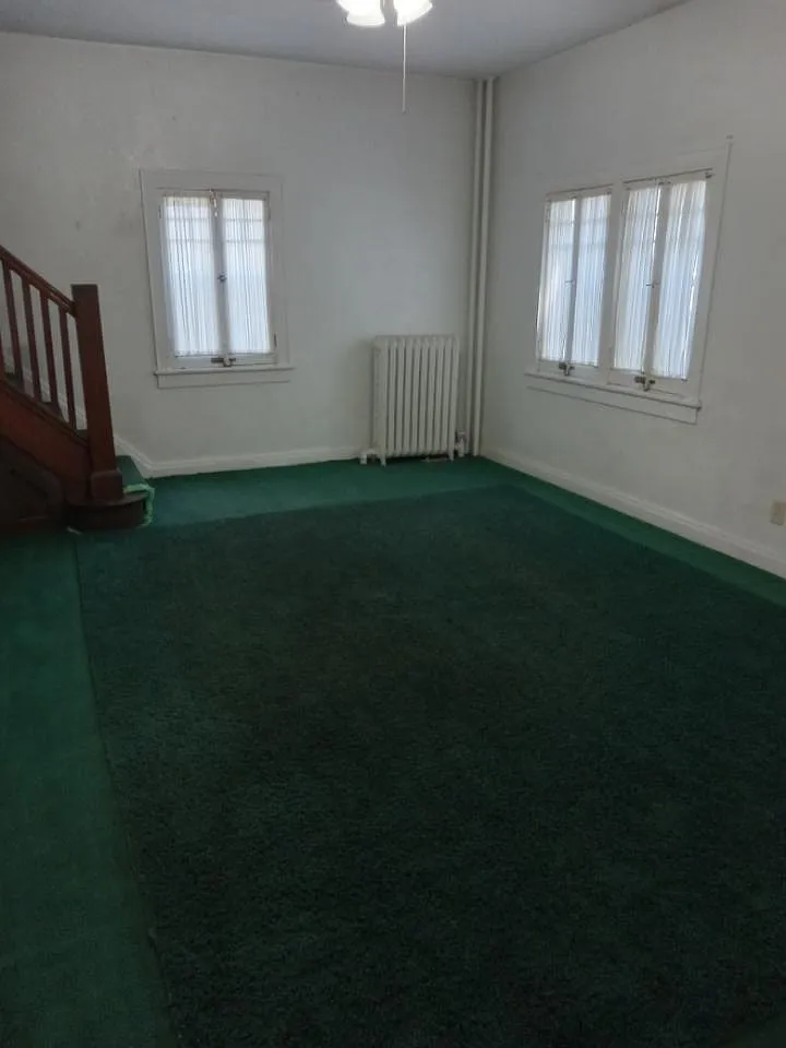 3 bed, 936 sqft, $1,900 — Photo 4