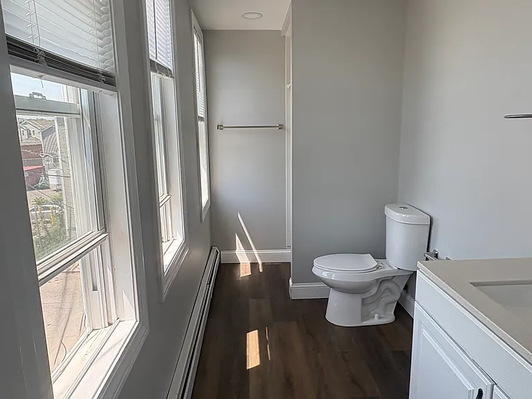 33 Marietta St #6 — Photo 3