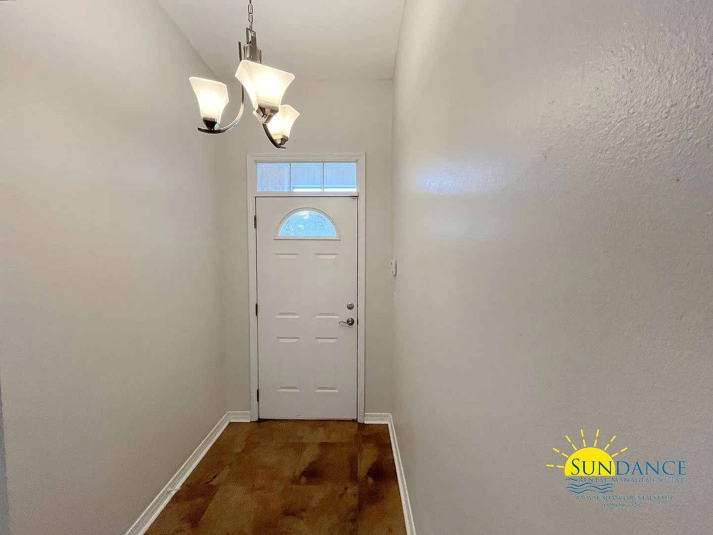 Gorgeous 3 Bedroom Home in Magnolia Plantation — Photo 2