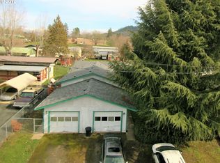 492 SE Darrell Ave, Winston, OR 97496