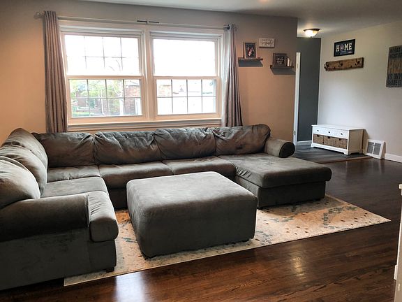 4th image of 1253 Newcastle Ave