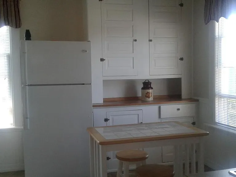 416 E 3rd St #2 — Photo 7