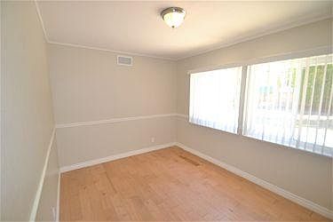 4th image of 223141 Runnymede St