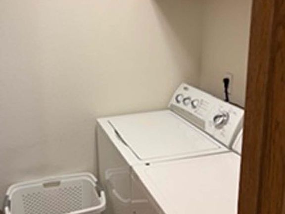 5th image of 932 Carlanna Lake Rd APT B32