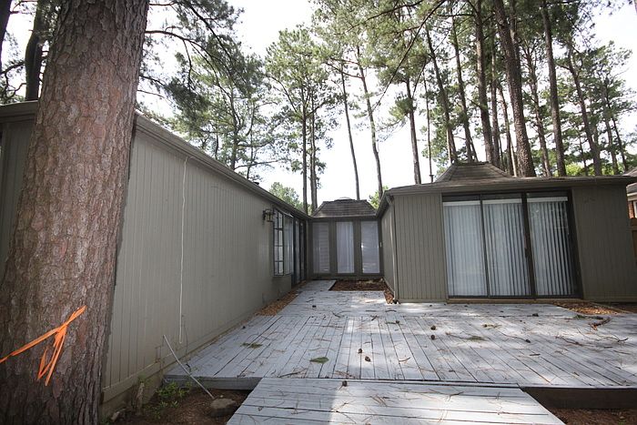 2nd image of 8132 Farmington Blvd