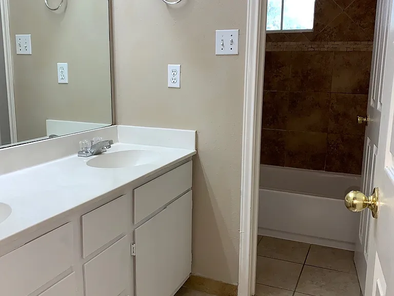 912 Keith Ln #A — Photo 17