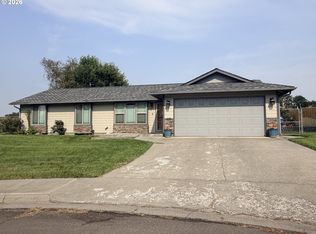 435 SE 9th Ct, Hermiston, OR 97838