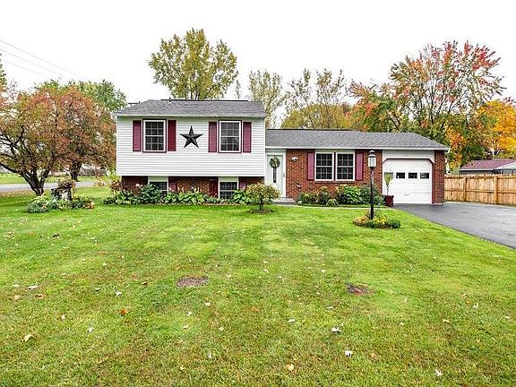 3rd image of 6068 Deersprings Rd