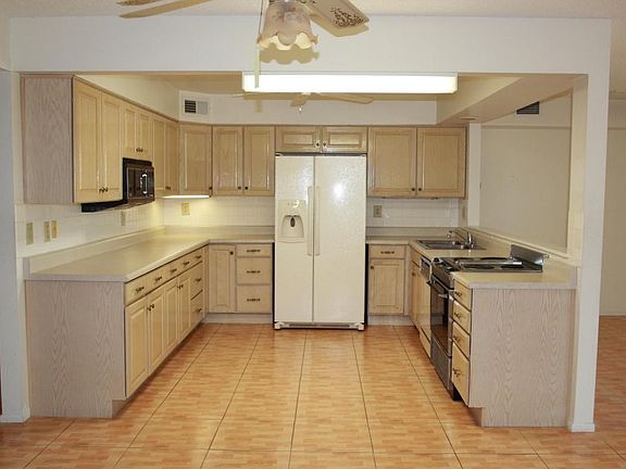 5th image of 20023 N Crown Ridge Dr