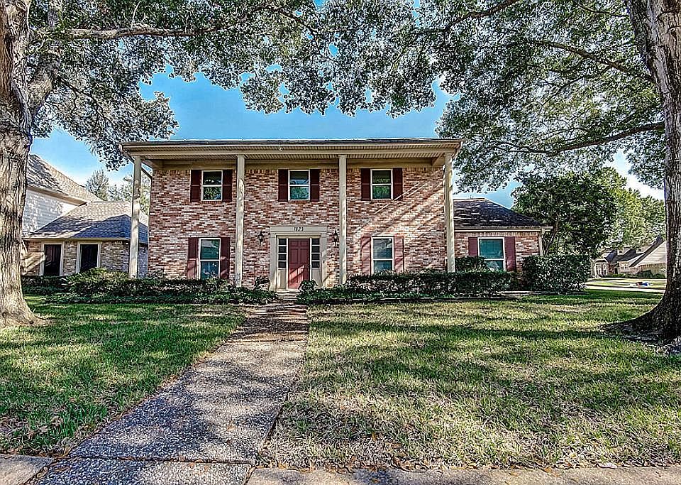 1st image of 1823 Valley Vista Dr