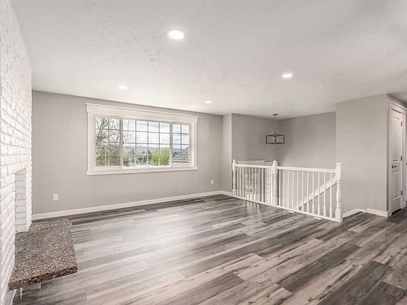 4th image of 11019 E Upriver Dr