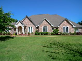 1455 Vanderbilt Dr, Tyler, TX 75703