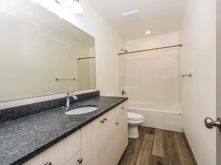 2046 Aaron Dr — Photo 19