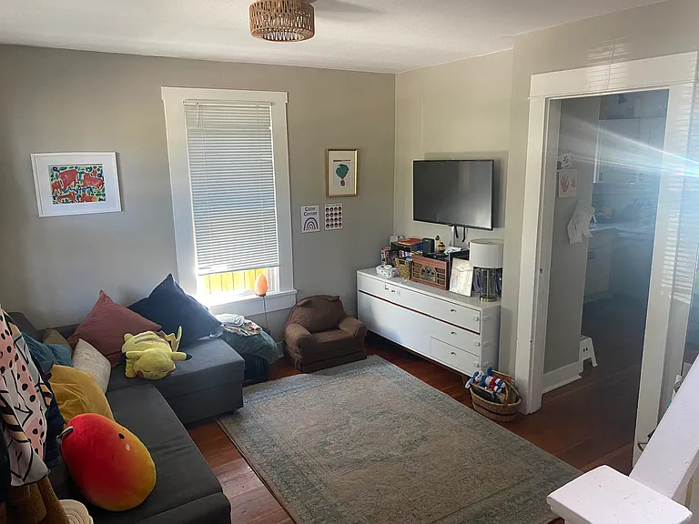 7057 NE 7th Ave — Photo 3