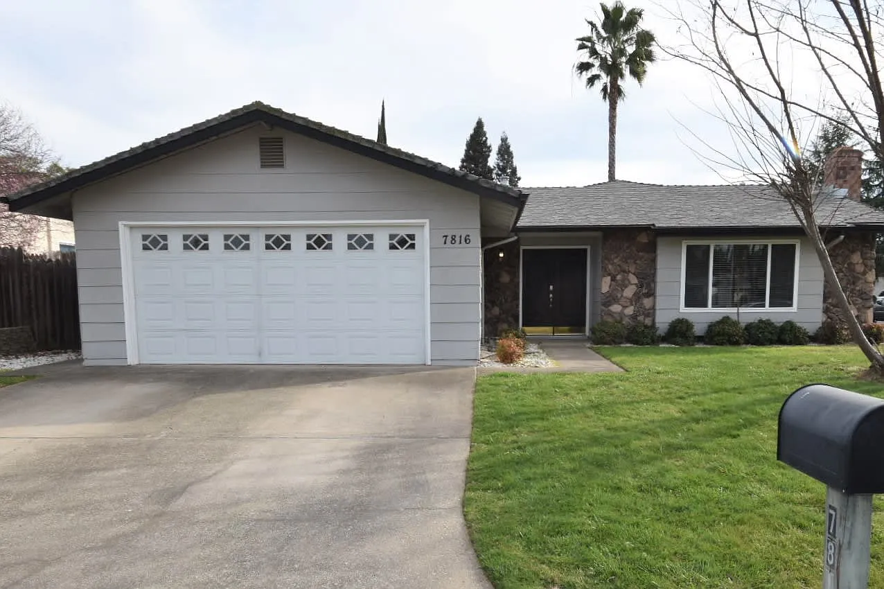 7816 Sungarden Dr photo 1