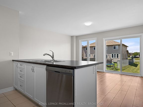 4th image of 40 Tegan Ct