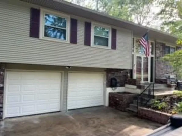 128 Dockside Cir, Lake Tapawingo, MO 64015