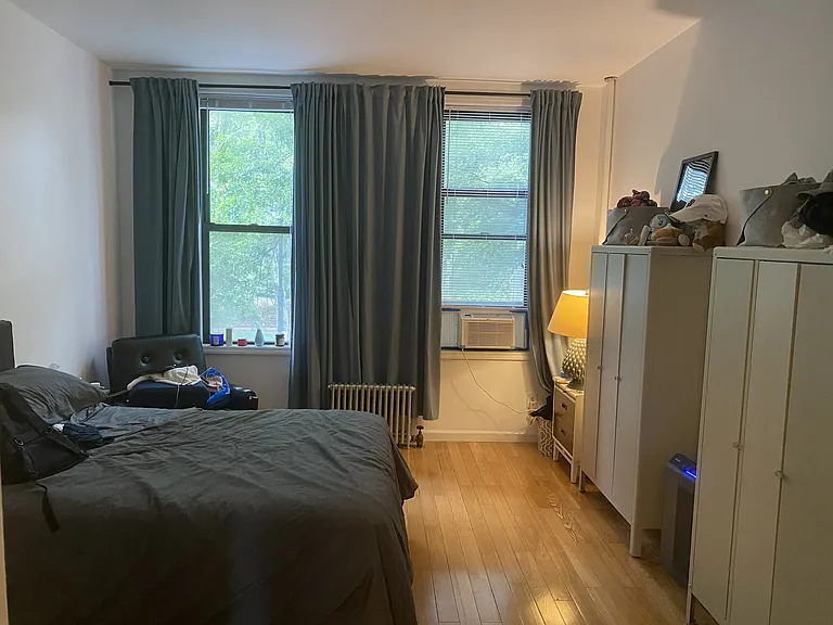 213 Nassau Ave #1R — Photo 2