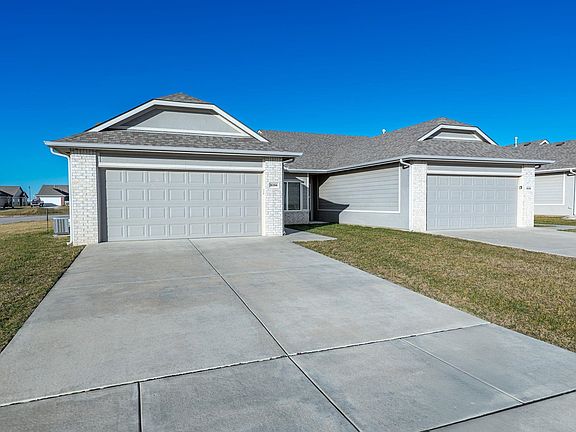 4th image of 8104-8106 E 34th Ct S