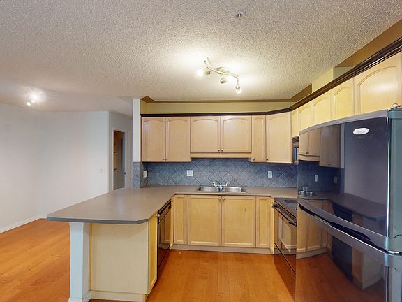 5th image of 369 Rocky Vista Park NW #133