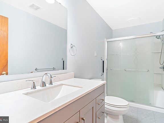 4th image of 2708 Wildorlyn Dr