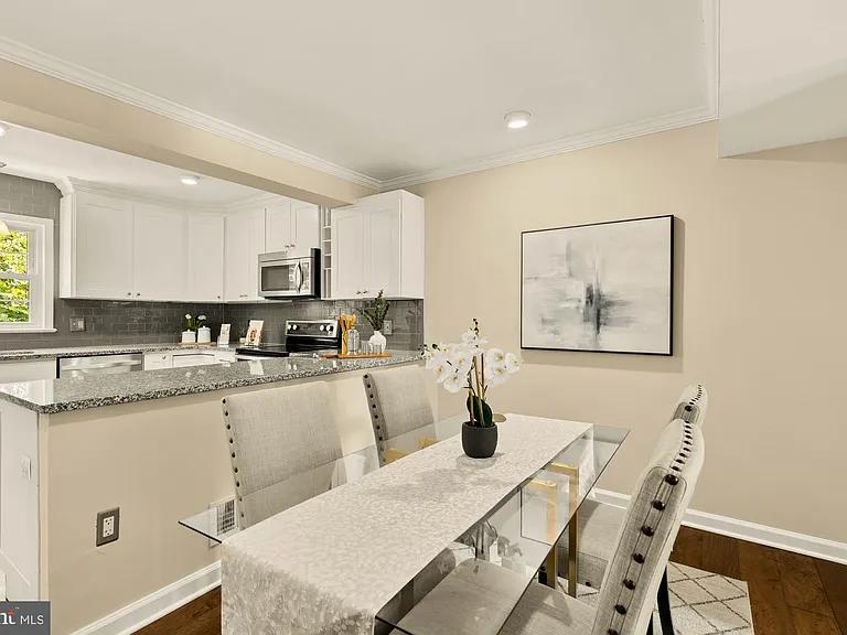 8221 Doctor Craik Ct — Photo 6