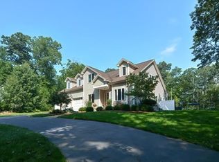 165 Lake Rd, Sturbridge, MA 01518