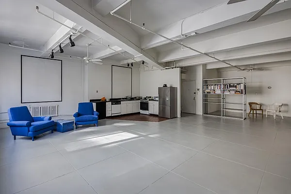 Sold by Stribling | media 10