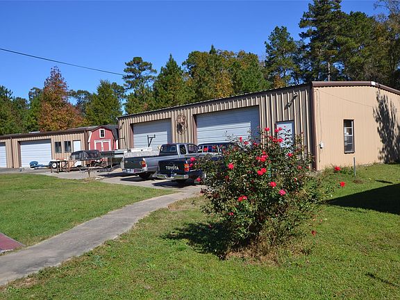 2nd image of 160 Kennedy Dr