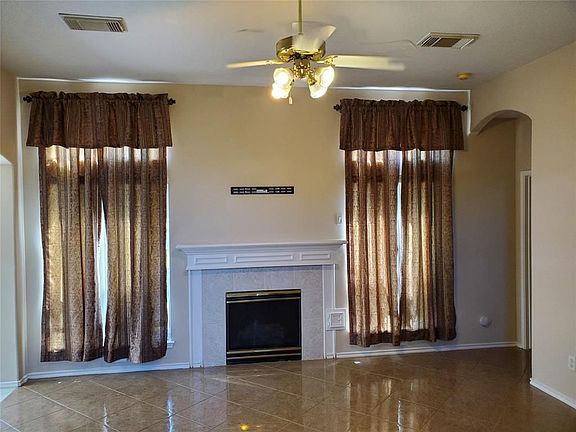 3rd image of 12523 Mesquite Hollow Ln