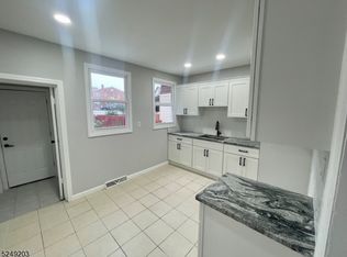 113 Elm St, Elizabeth, NJ 07208