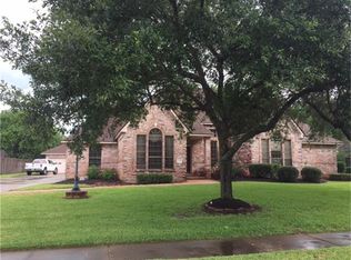 113 Paint Brush St, Lake Jackson, TX 77566